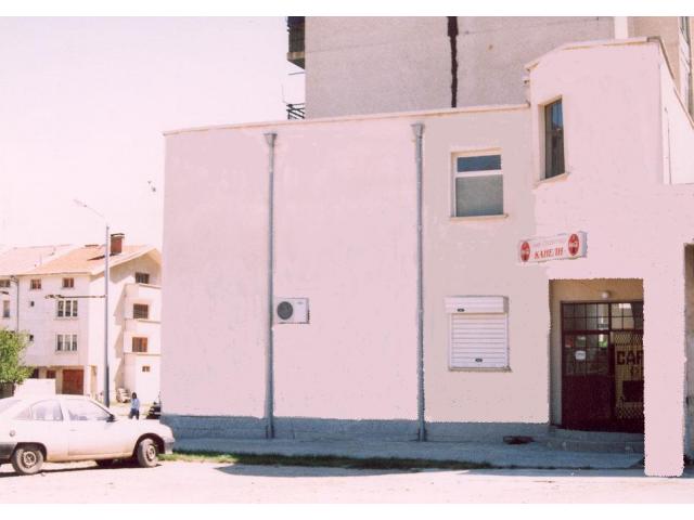 Photo Bâtiment Commercial et d’administrative autonome de 336 m² situe entre 3 rues avec parkings et de 6  image 2/2