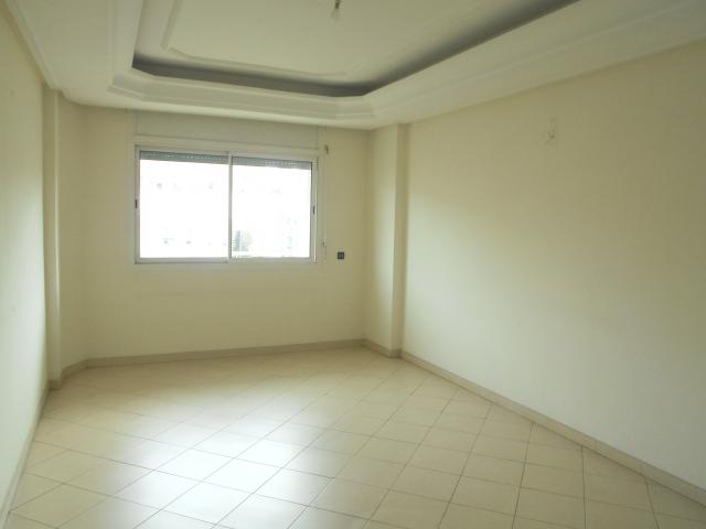 Photo Bel grand appartement en location à Rabat AGdal image 2/5