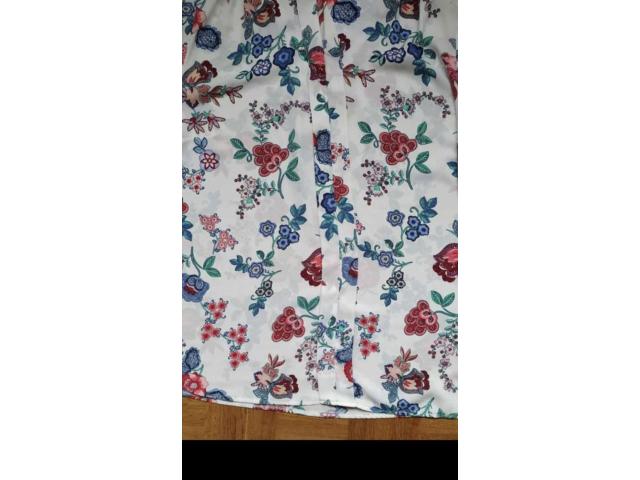 Photo Blouse Canda C&A à fleurs, neuve image 2/3