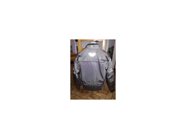 Photo Blouson moto image 2/3