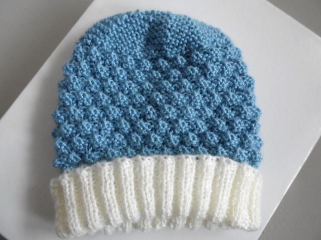 Photo Bonnet et chaussons bleu charron, écru, laine tricot bébé image 2/3