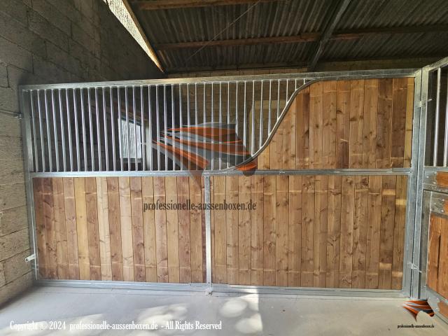 Photo Boxes pour Chevaux & Façades Intérieures pour Boxes et Façades de Boxes Intérieures image 2/6