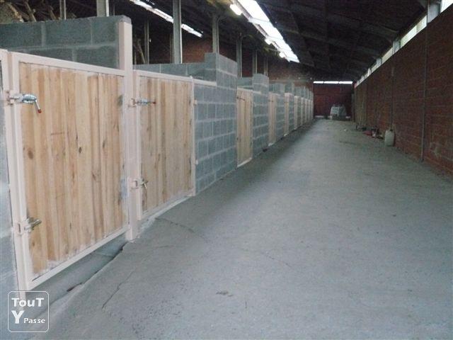Photo Boxes spacieux et neufs pour chevaux , à Velaines (8 km de Tournai) image 2/6