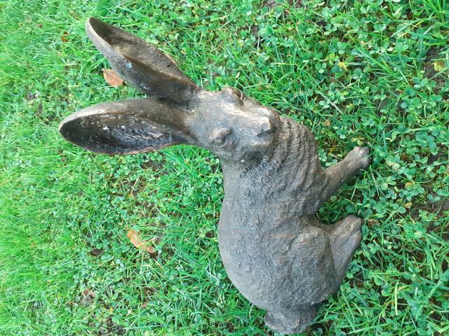 Photo BRONZE ANIMALIER (le lièvre assis) image 2/6