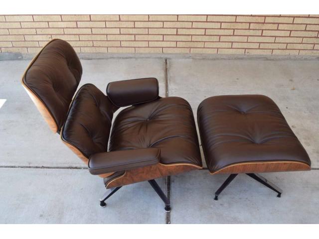 Photo Brown Eames Lounge And Ottoman 670/671 Authentique Herman Miller image 2/3