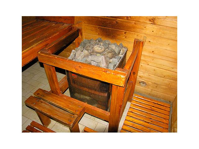 Photo Cabine de sauna Finlandais en bois occasion 10 /12 places image 2/5