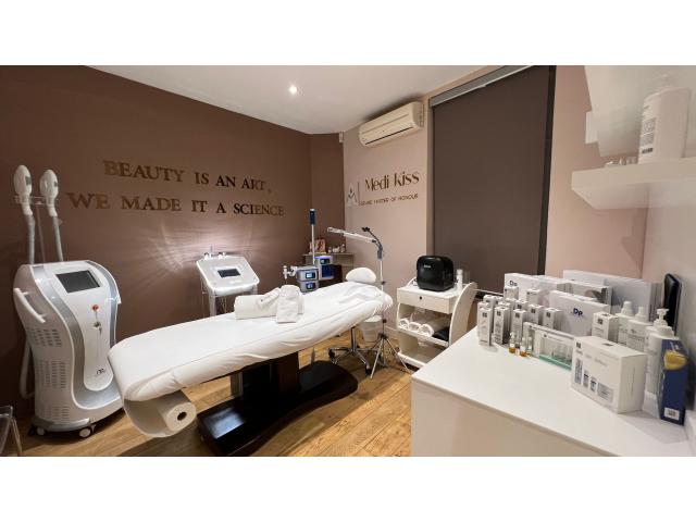 Photo Cabine estetique ,therapie,massage image 2/6
