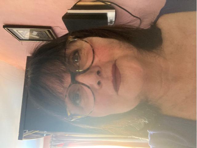 Photo cabinet de voyance carole recommandé 30 ans guide du petit paumé lyonnais tel 0620312517 image 2/2