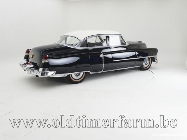 Photo Cadillac Fleetwood Series 62 Sedan '53 CH7203 image 2/6