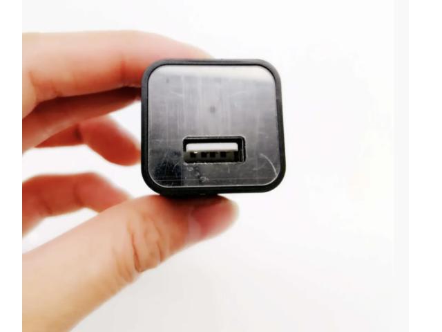 Photo Camera espion USB chargeur image 2/2