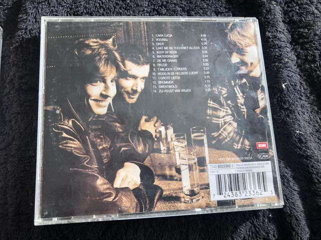 Photo CD Clouseau, Oker image 2/2
