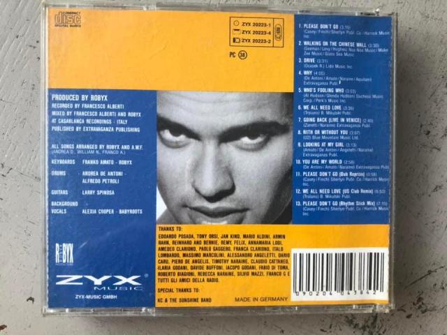 Photo CD Double You, We all need love image 2/2