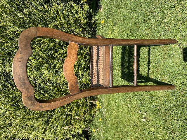 Photo Chaise ancienne cannée 19- 20e image 2/3