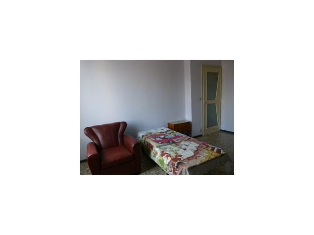 Photo CHAMBRES MEUBLEES A LOGER A TURIN image 2/6