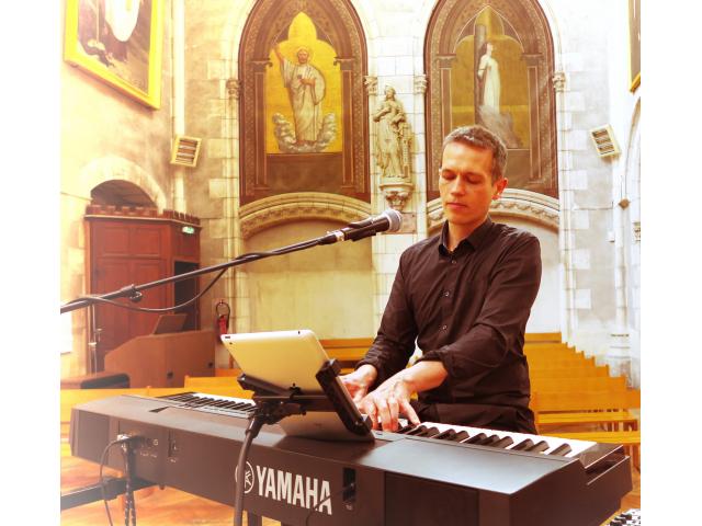 Photo chanteurs musiciens pour messe de mariage gospel liturgique PARIS image 2/4