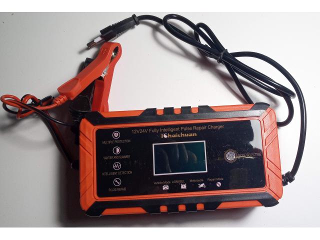 Photo Chargeur universel de batterie de voiture image 2/3