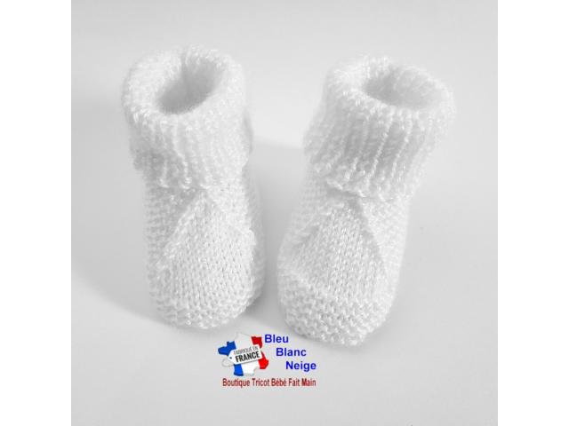 Photo Chaussons TRIANGLE tricotés main layette bébé image 2/6