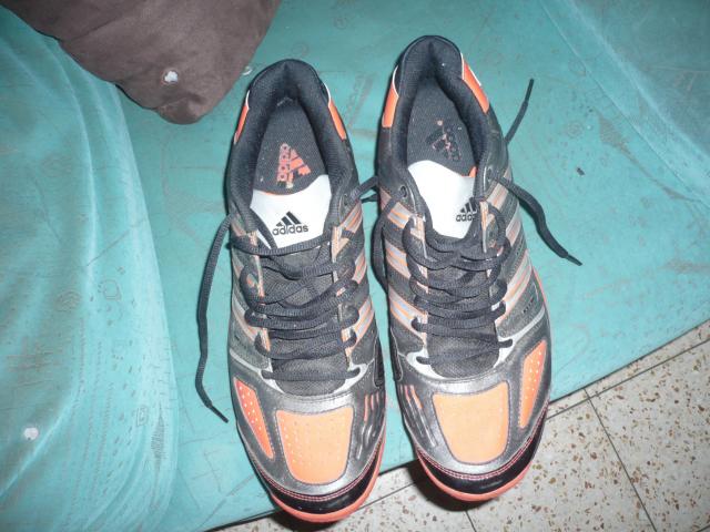 Photo chaussures de sport de marque ADIDAS (47) image 2/3