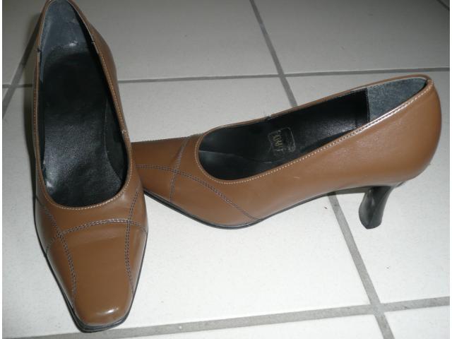 Photo CHAUSSURES femme taille 37 image 2/2