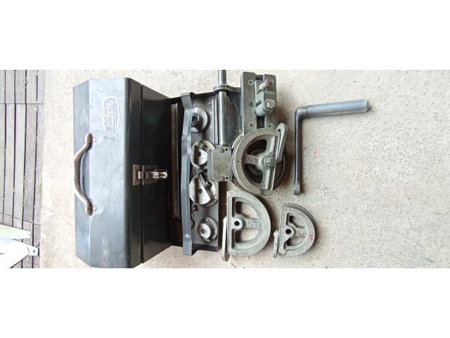 Photo cintreuse à engrenages image 2/3