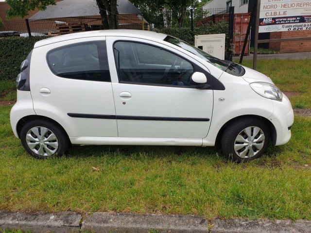 Photo CITROEN C1 1.0i Airdream Confort image 2/3