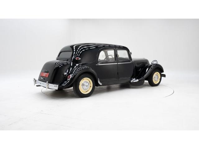 Photo Citroën Traction 6H '6382 image 2/6