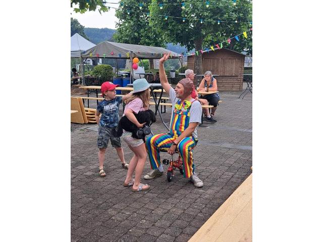 Photo Clown anniversaire, spectacle pour enfants, animations de rue, mime, statue vivante, faux serveur, h image 2/6