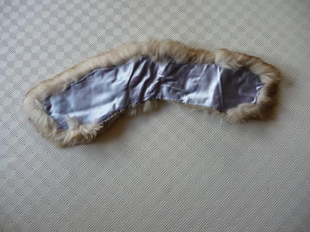 Photo COL MOUTON gris image 2/2