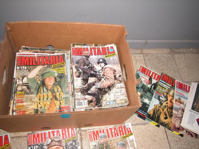 Photo Collection de 172  magazines militaire image 2/3