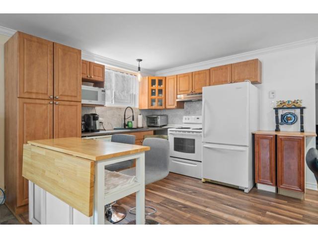 Photo Condo à louer meublé ou non situé à deux pas du REM Brossard (Quebec) image 2/6