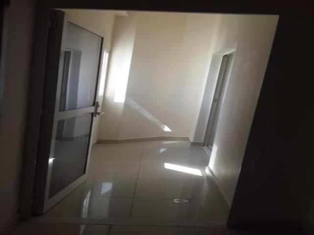Photo Confortable appartement & étage élevé 2 BHK avec parking à Dubai Gate 1 -JLT @ 95K/2 Cheques image 2/6