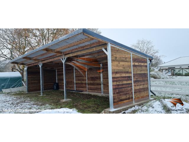 Photo Construire une écurie moderne, Box extérieur pour cheval et box pour chevaux, Abri de prairie, image 2/6