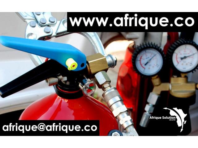 Photo Contrôle Extincteur D'incendie  Au Maroc Fès image 2/3