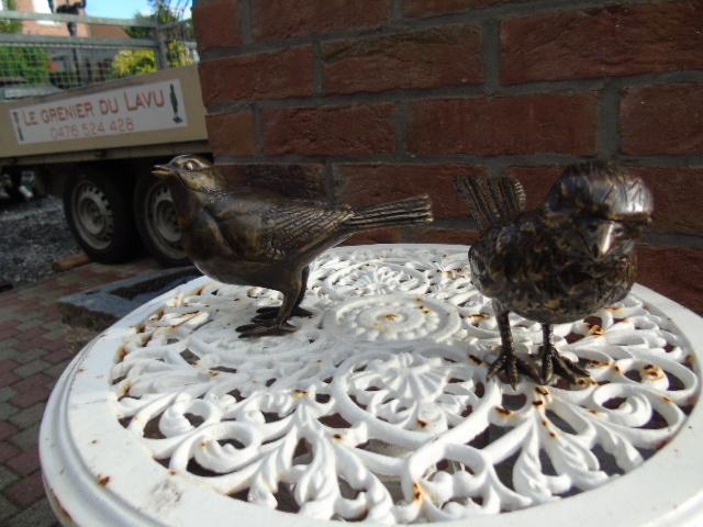 Photo couple d oiseaux en bronze, taille naturel image 2/4