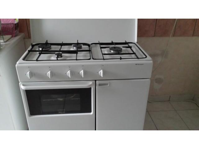 Photo cuisinière gaz parfait état + four  5 feux image 2/2