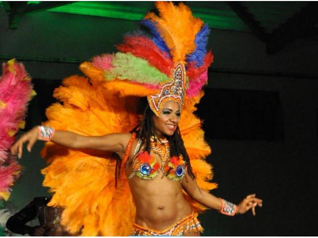 Photo danseuses Brésiliennes Var PACA image 2/4