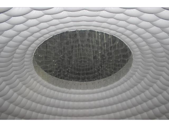 Photo DÉSTOCKAGE igloo gonflable 153M2 neuf image 2/6