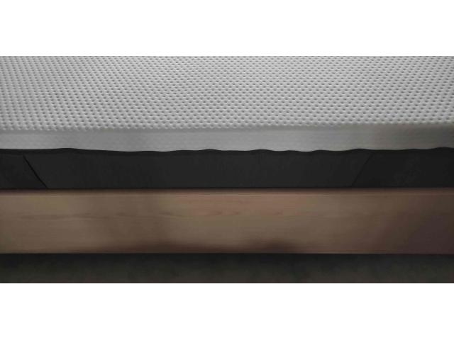 Photo Deux superbes matelas à saisir (ensemble ) image 2/6