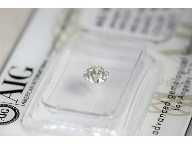 Photo Diamant gris fancy – 0,61 ct, SI1 image 2/6