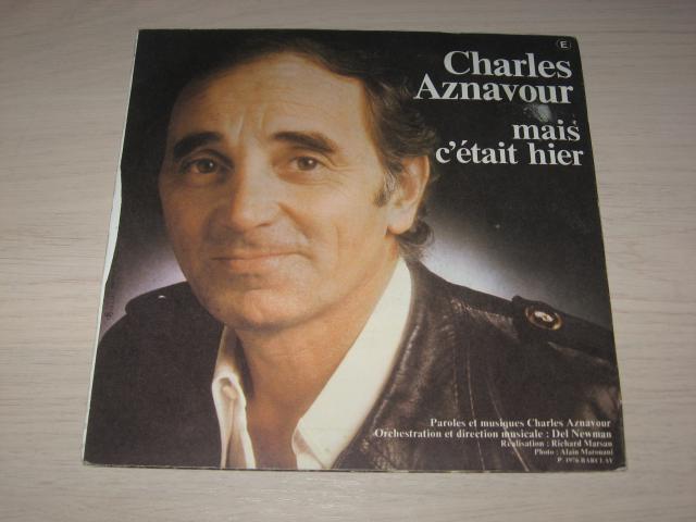 Photo Disque vinyl 45 tours Charle Aznavour image 2/2