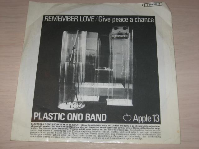 Photo disque vinyl 45 tours plastic ono band image 2/2
