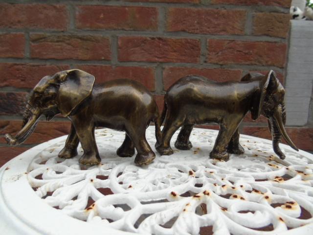 Photo éléphant en bronze , bronze animalier , un G et un D image 2/5