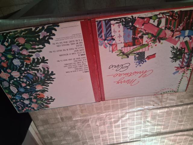 Photo Elvis Christmas Album 1957 US image 2/4