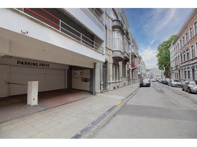 Photo Emplacement de parking quartier des Guillemins image 2/3