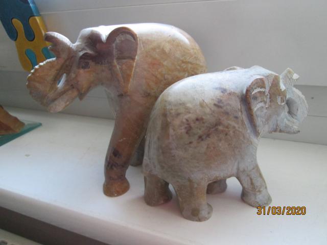 Photo Ensemble Eléphants Sculpté Marbre image 2/3