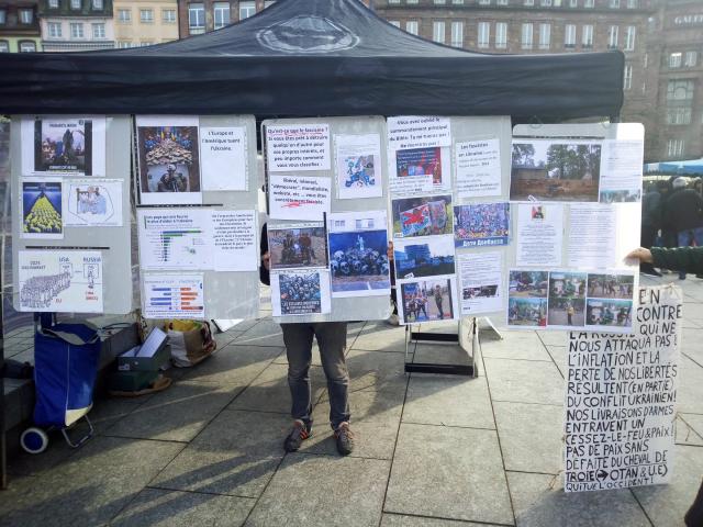 Photo Expo arguments pour la paix. image 2/3