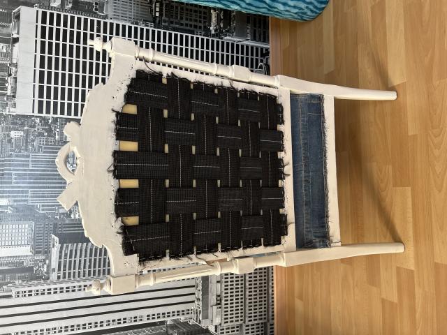 Photo Fauteuil style Louis XVI image 2/6