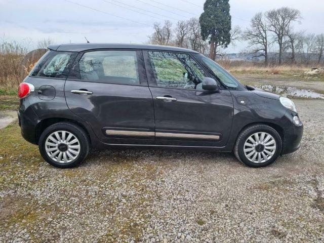 Photo Fiat 500L 2014 1.3JTD 85CV Airco Cruise control Grand écran image 2/6