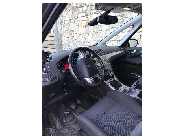 Photo Ford S-Max 1.8 l image 2/3