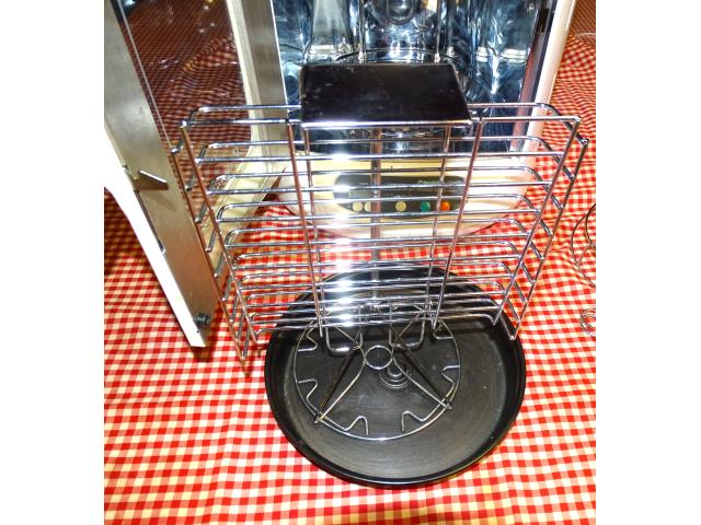 Photo Four électrique à rôtisserie verticale, de la marque Franklin Chef image 2/6